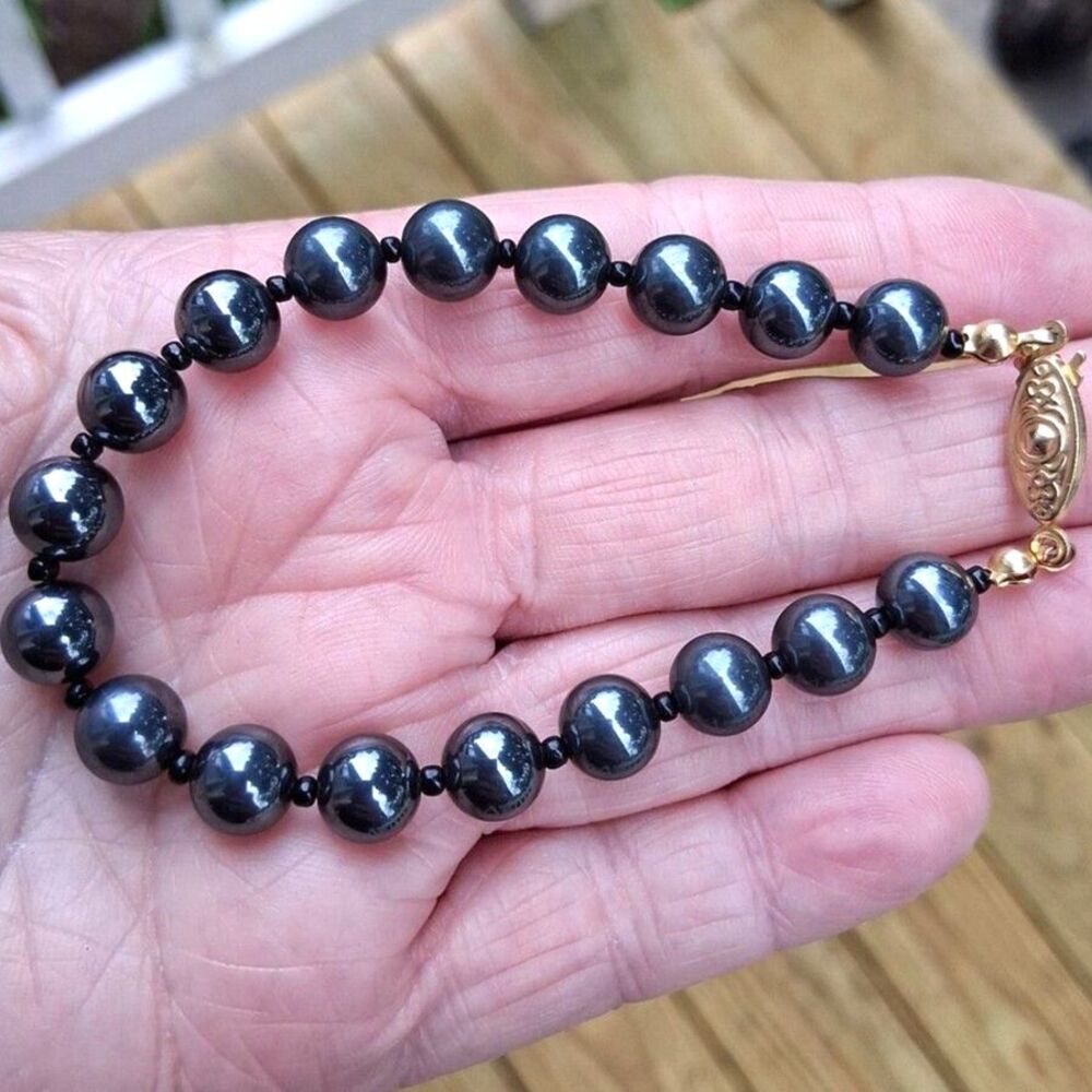 458 Bracelet Shiny Dark Gray/Black Glass Pearl Beads Gold Clasp